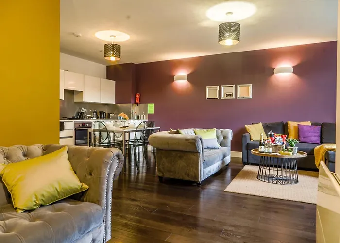 Luxurious & Spacious Apartment