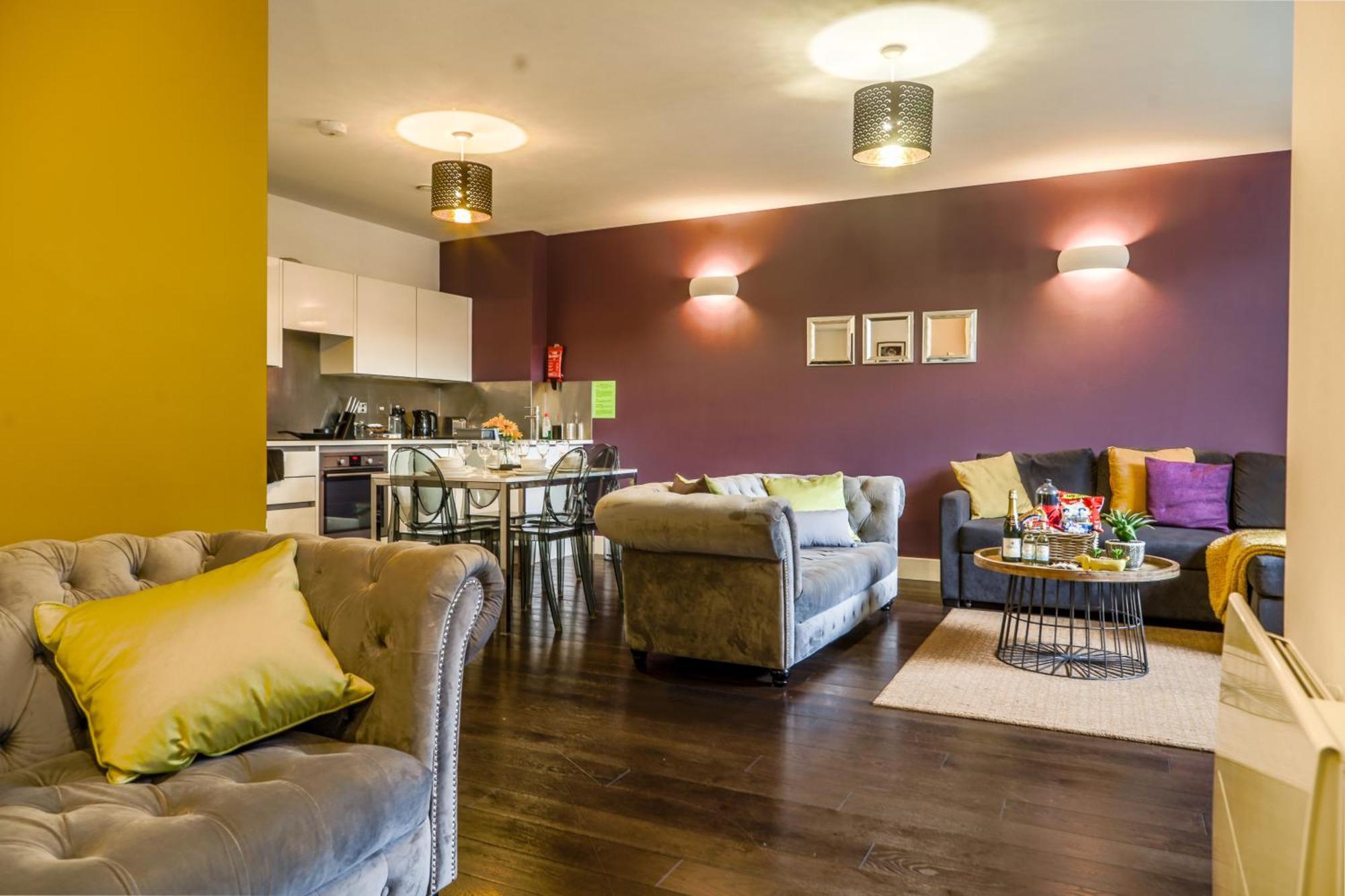 Luxurious & Spacious Reading